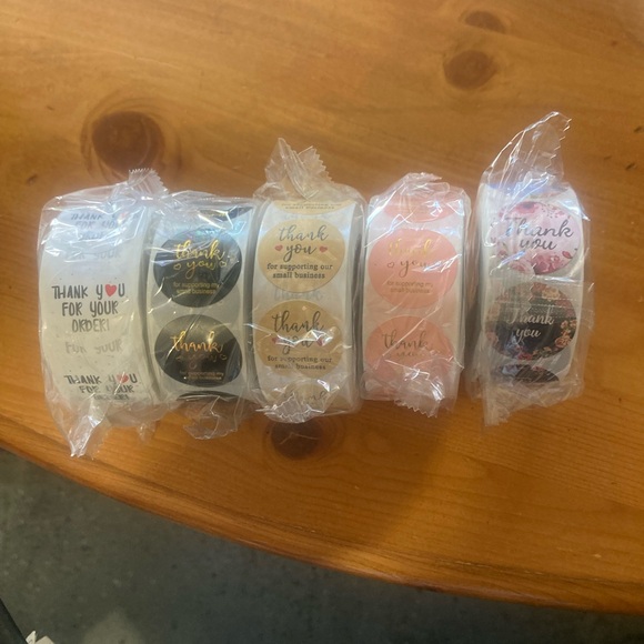 Thank You Sticker’s 500 1” Roll - Picture 3 of 8